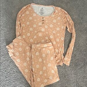 Millie and Roo Mama Bamboo Pajamas with Rainbow Print